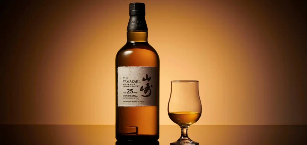 Exclusivo whisky japonés Yamazaki 25 años, máxima expresión de Suntory disponible en Don Panko Madrid.